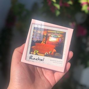 NEW IN ORIGINAL BOX Friends Rachel Makeup Pallet
